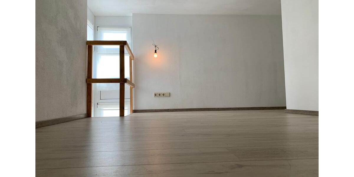 Maisonettenwohnung Nürtingen - 2 Zimmer, 35 m&sup2;, 700&euro; | Angebot:25886763