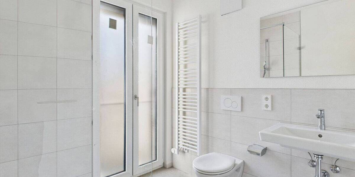 Etagenwohnung Sindelfingen Ost - 2 Zimmer, 69 m&sup2;, 1.400&euro; | Angebot:25675343