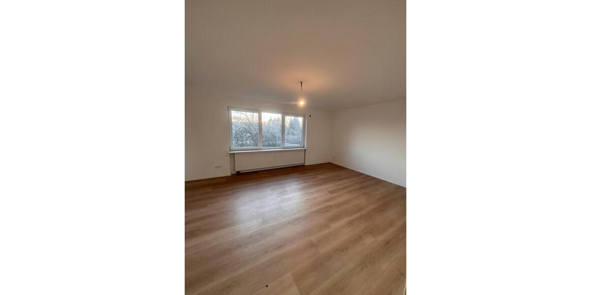 Erdgeschoßwohnung Herrenberg - 3.5 Zimmer, 107 m&sup2;, 1.400&euro; | Angebot:25627473
