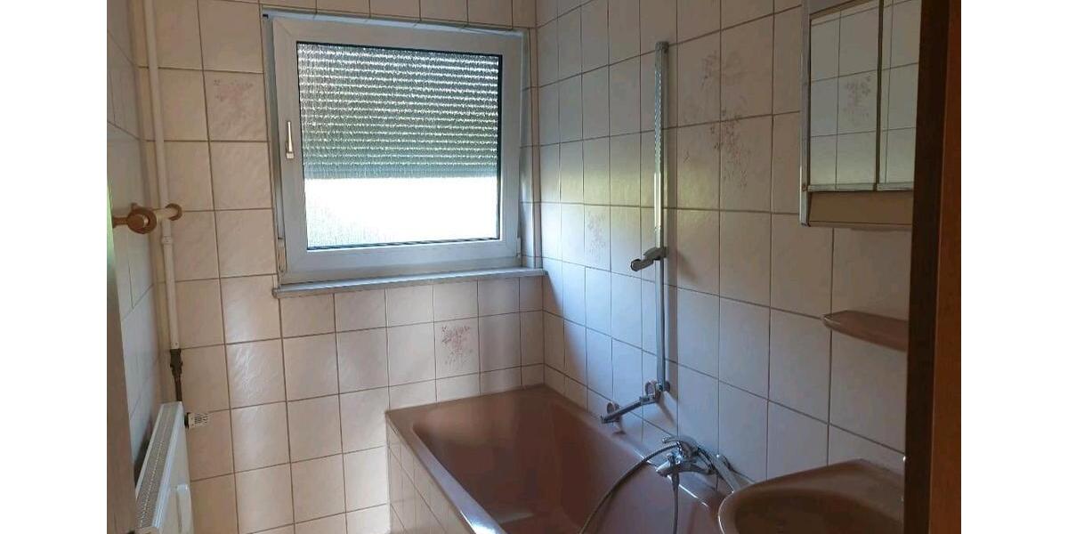 Etagenwohnung Eningen unter Achalm - 3 Zimmer, 74 m&sup2;, 240.000&euro; | Angebot:25080481