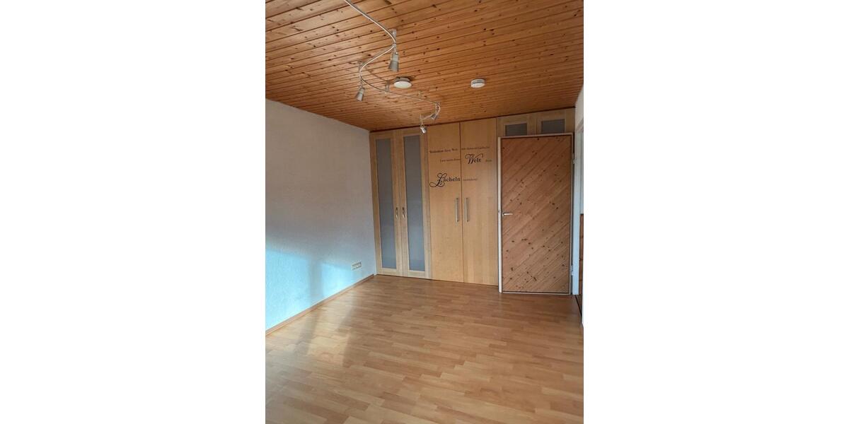 Etagenwohnung Bad Urach - 2 Zimmer, 47 m&sup2;, 580&euro; | Angebot:26469737