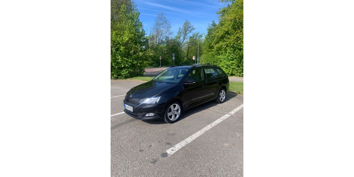 Skoda Fabia 105.000 km 8.690 &euro; Holzgerlingen 71088