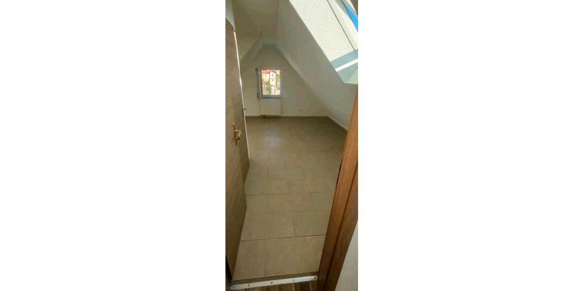 Etagenwohnung Ebhausen - 7 Zimmer, 120 m&sup2;, 1.400&euro; | Angebot:26481755