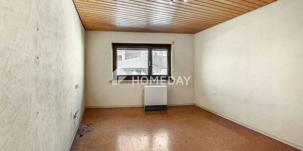 Einfamilienhaus Bad Urach Hengen - 6 Zimmer, 140 m&sup2;, 249.000&euro; | Angebot:25677505