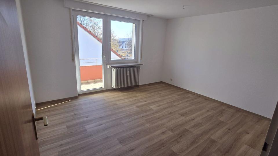 Dachgeschoßwohnung Sindelfingen Sindelfingen (Stadt) - 4 Zimmer, 87 m&sup2;, 1.250&euro; | Angebot:25811374