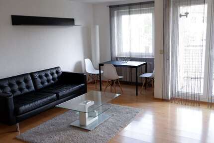 Zimmer Böblingen Böblingen (Stadt) - 2 Zimmer, 1.250&euro; | Angebot:26773615