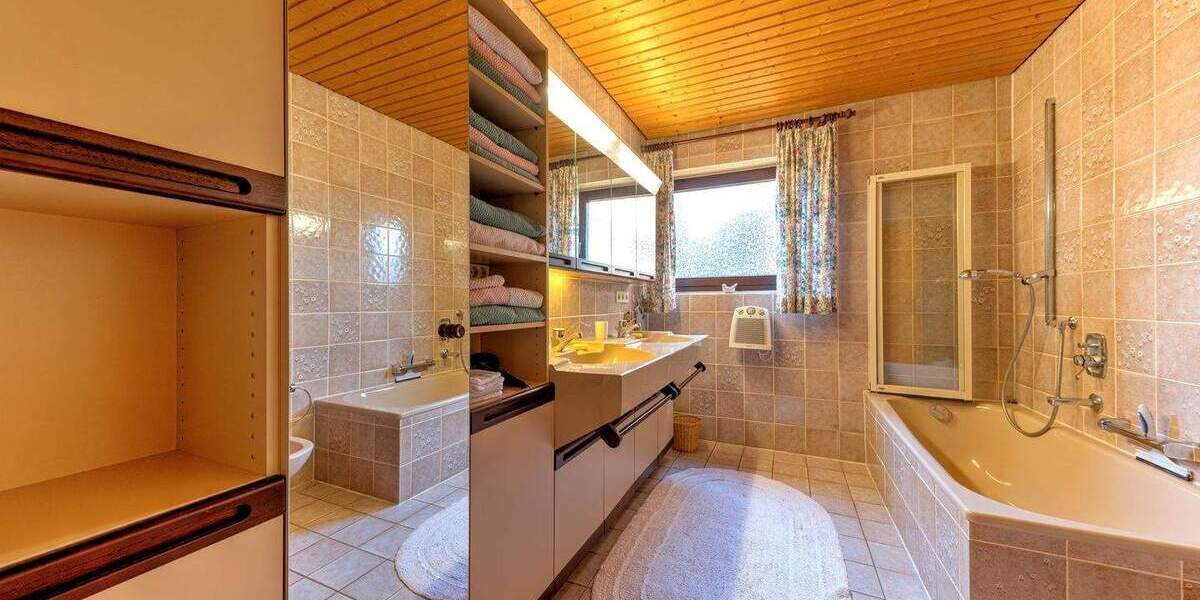 Einfamilienhaus Aidlingen Deufringen - 7 Zimmer, 333 m&sup2;, 925.000&euro; | Angebot:25800930