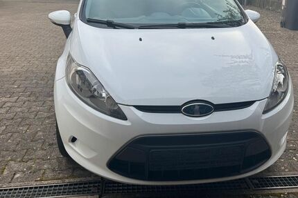 Ford Fiesta 141.000 km 2.850 &euro; Nürtingen 72622