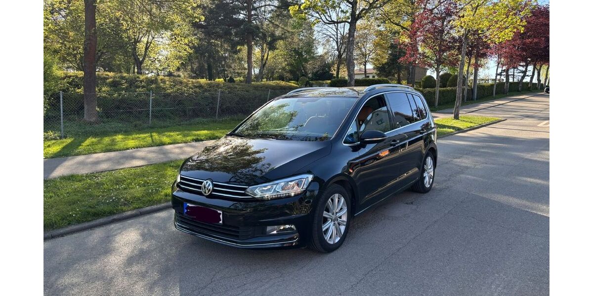 VW Touran 137.600 km 19.999 &euro; Bisingen 72406