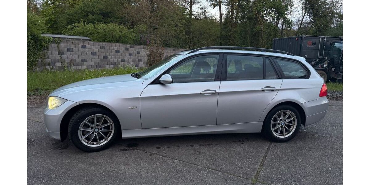 BMW 318 300.000 km 3.499 &euro; Stuttgart 70193