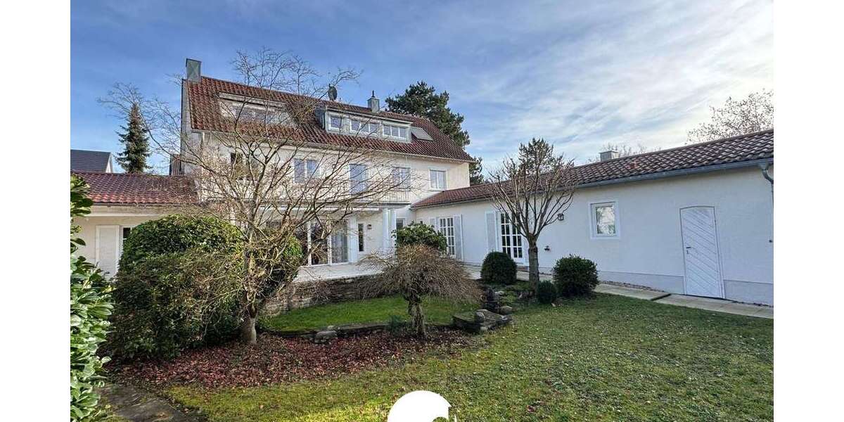 Einfamilienhaus Stuttgart Degerloch - 12 Zimmer, 320 m&sup2;, 2.150.000&euro; | Angebot:25277714