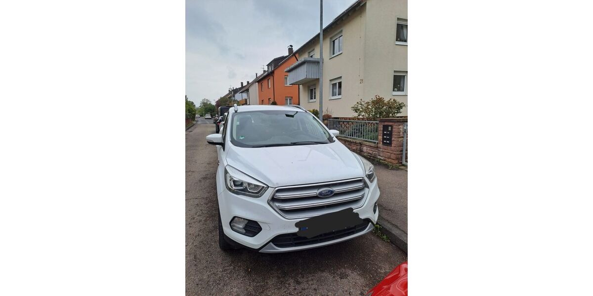 Ford Kuga 209.000 km 10.000 &euro; Stuttgart 70499