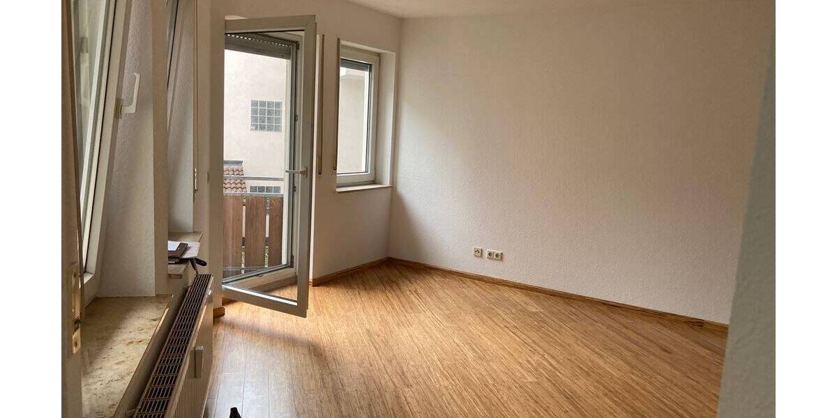 Etagenwohnung Weil der Stadt - 3 Zimmer, 75 m&sup2;, 274.000&euro; | Angebot:25667355