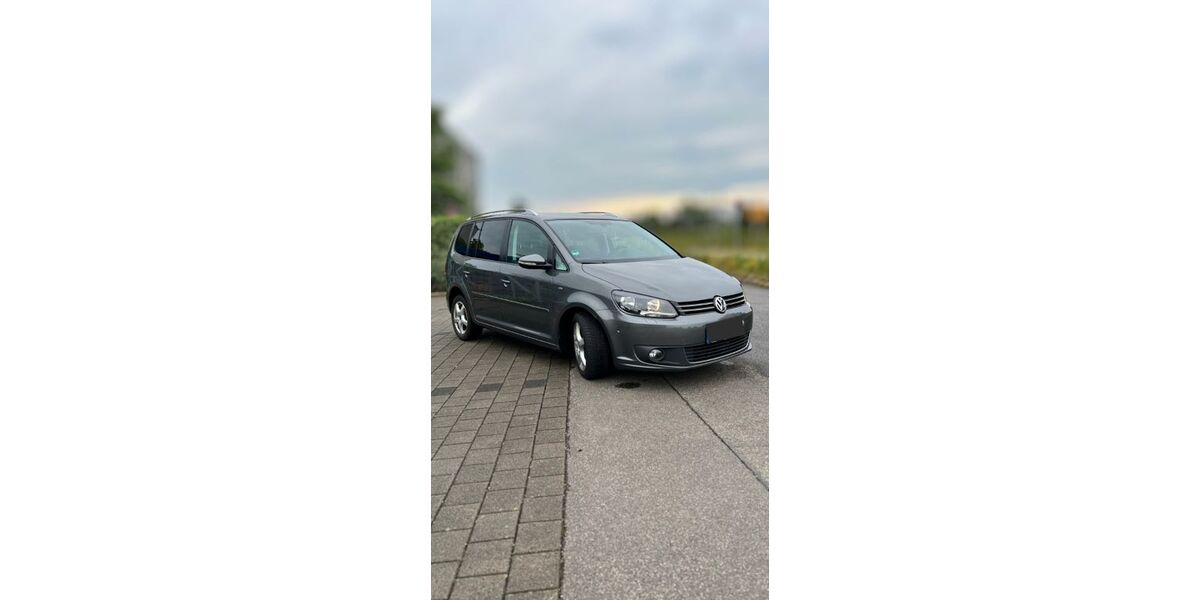 VW Touran 166.850 km 12.600 &euro; Stuttgart 70599