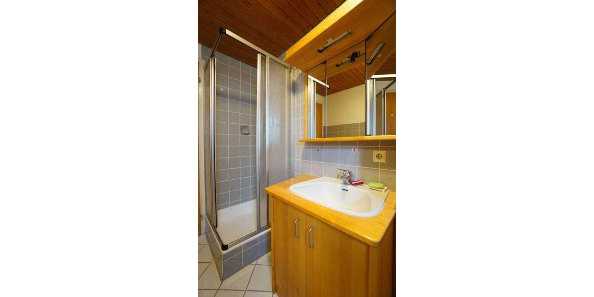 Einfamilienhaus Dettingen an der Erms - 7 Zimmer, 157 m&sup2;, 580.000&euro; | Angebot:25697065