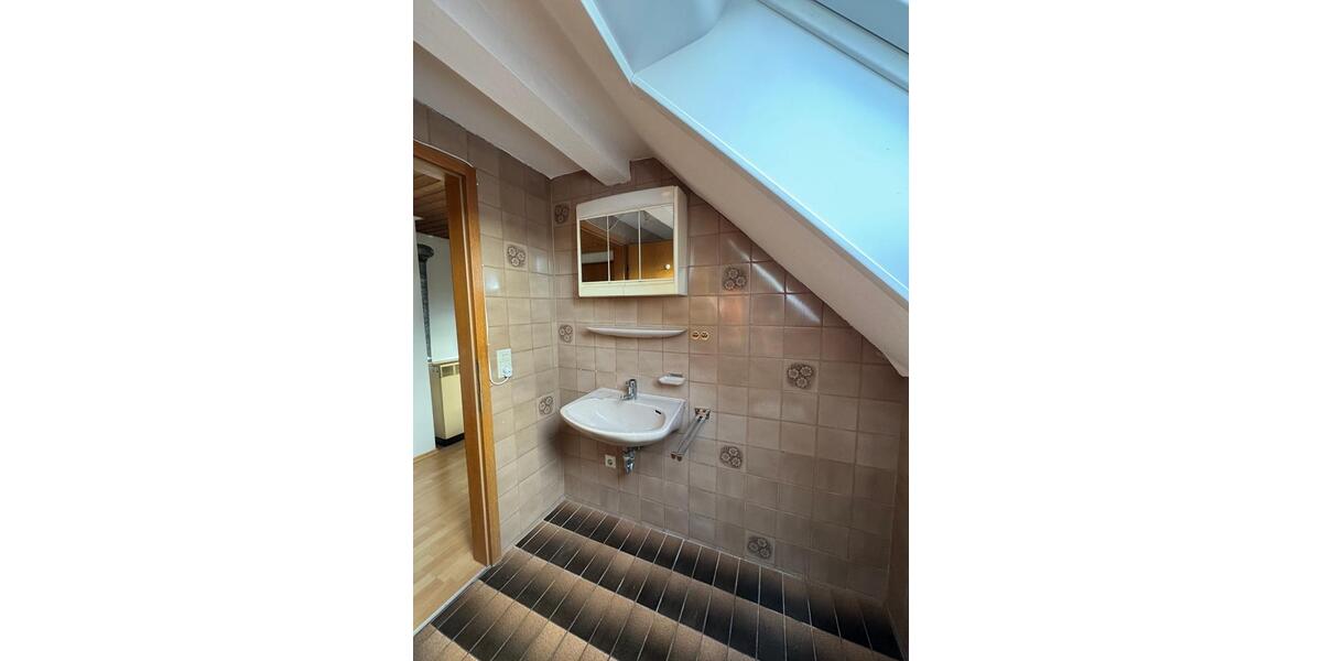 Dachgeschoßwohnung Beuren - 1.5 Zimmer, 42 m&sup2;, 530&euro; | Angebot:25143854