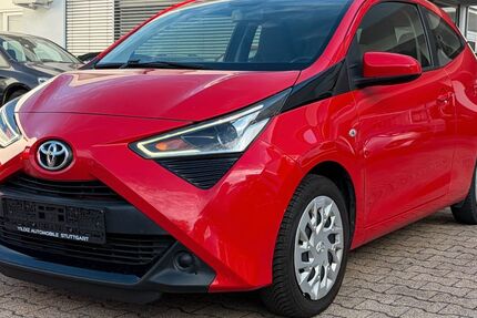 Toyota Aygo (X) 64.850 km 7.995 &euro; Stuttgart 70597