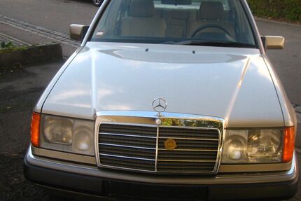 Mercedes-Benz 260 172.000 km 12.000 &euro; Mötzingen 71159