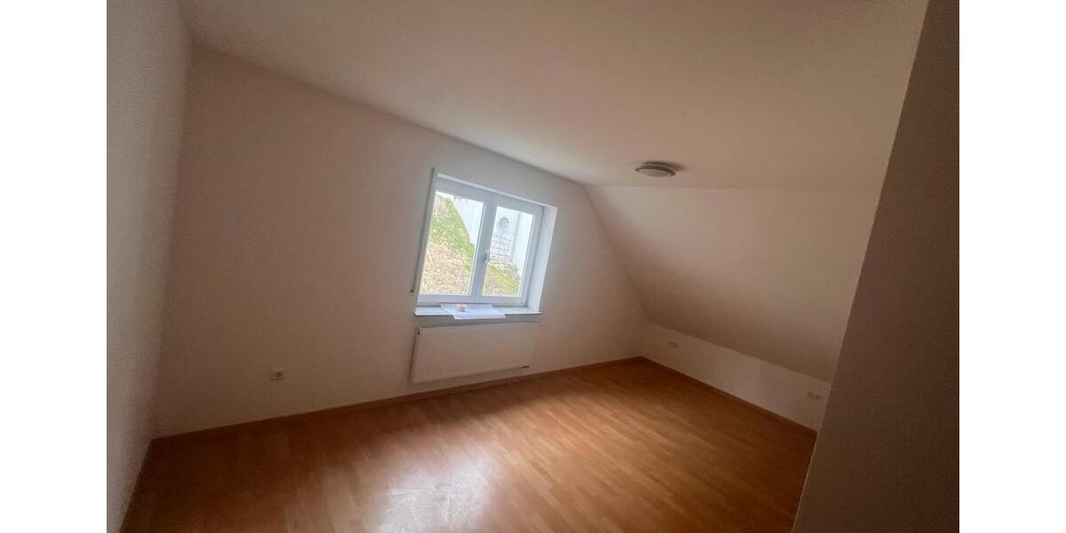 Einfamilienhaus Nagold - 7 Zimmer, 190 m&sup2;, 655.000&euro; | Angebot:25926663