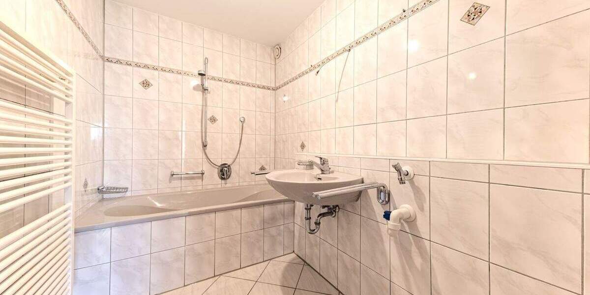 Etagenwohnung Gärtringen - 4 Zimmer, 104 m&sup2;, 339.000&euro; | Angebot:25694986