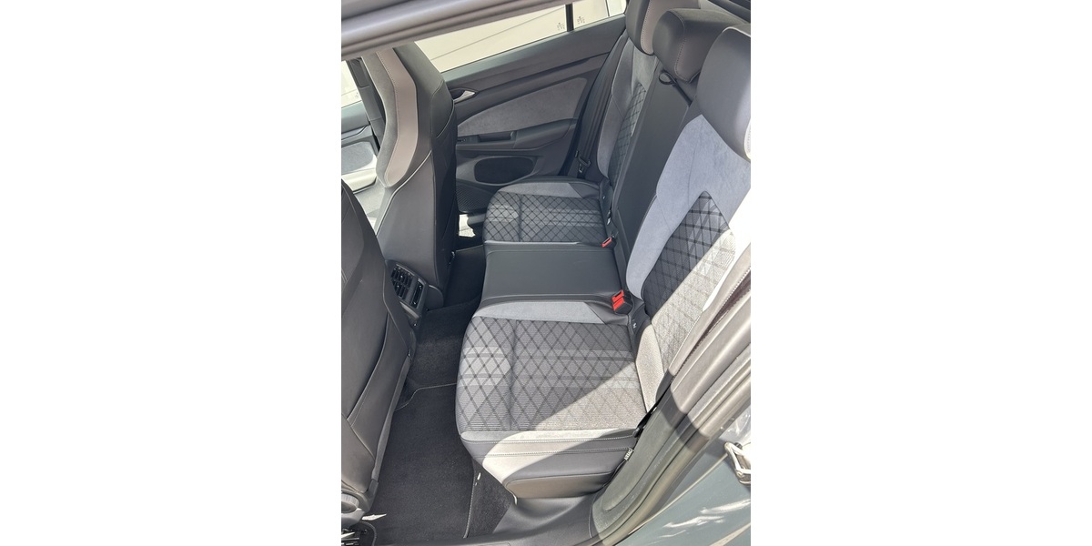 VW Golf Variant 49.000 km 28.800 &euro; Empfingen 72186