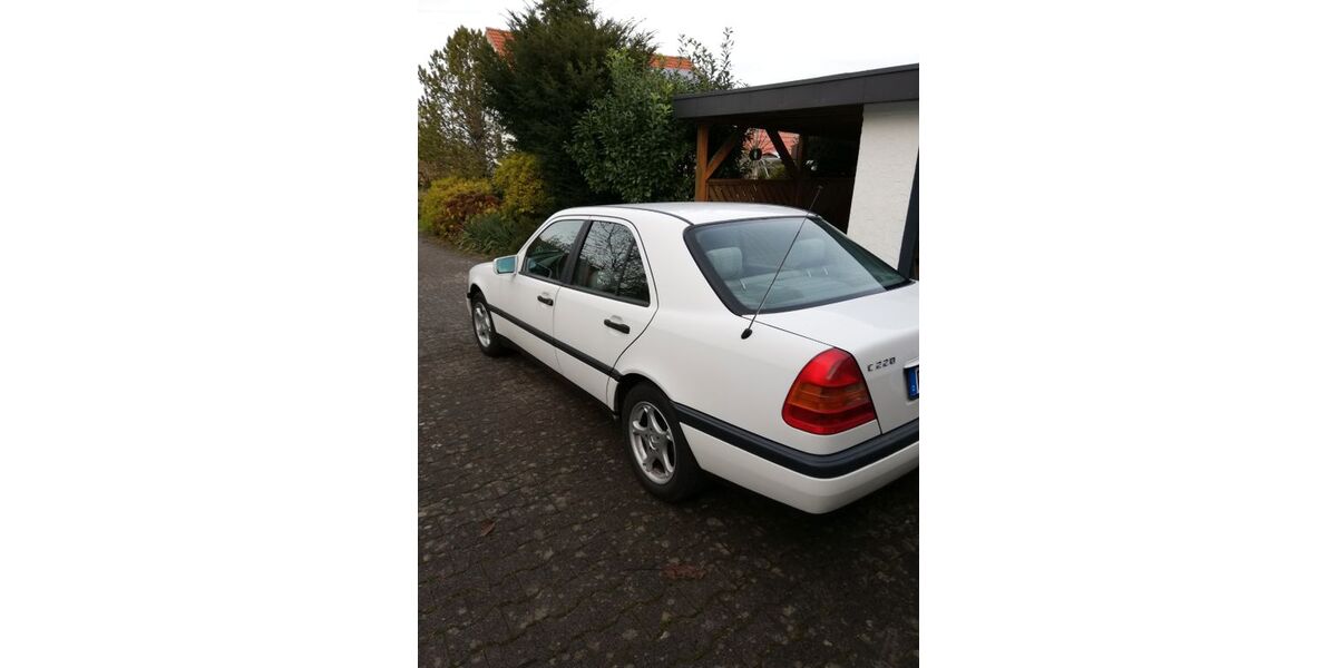 Mercedes-Benz C 220 200.000 km 4.200 &euro; Horb 72160