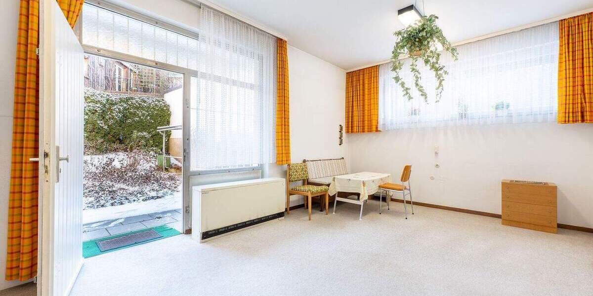Mehrfamilienhaus, Wohnhaus Stuttgart Degerloch - 9 Zimmer, 140 m&sup2;, 690.000&euro; | Angebot:25685475