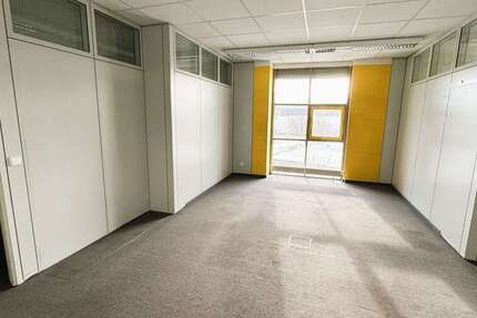 Gewerbeobjekt Stuttgart - Weilimdorf Weilimdorf - 2.213&euro; | Angebot:25154458