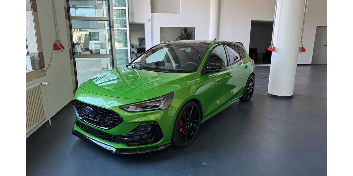 Ford Focus 1.598 km 38.950 &euro; Böblingen 71034