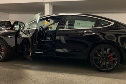Tesla Model 3 68.000 km 25.500 &euro; stuttgart 70176