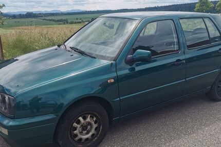 VW Golf 111.978 km 2.300 &euro; Starzach 72181