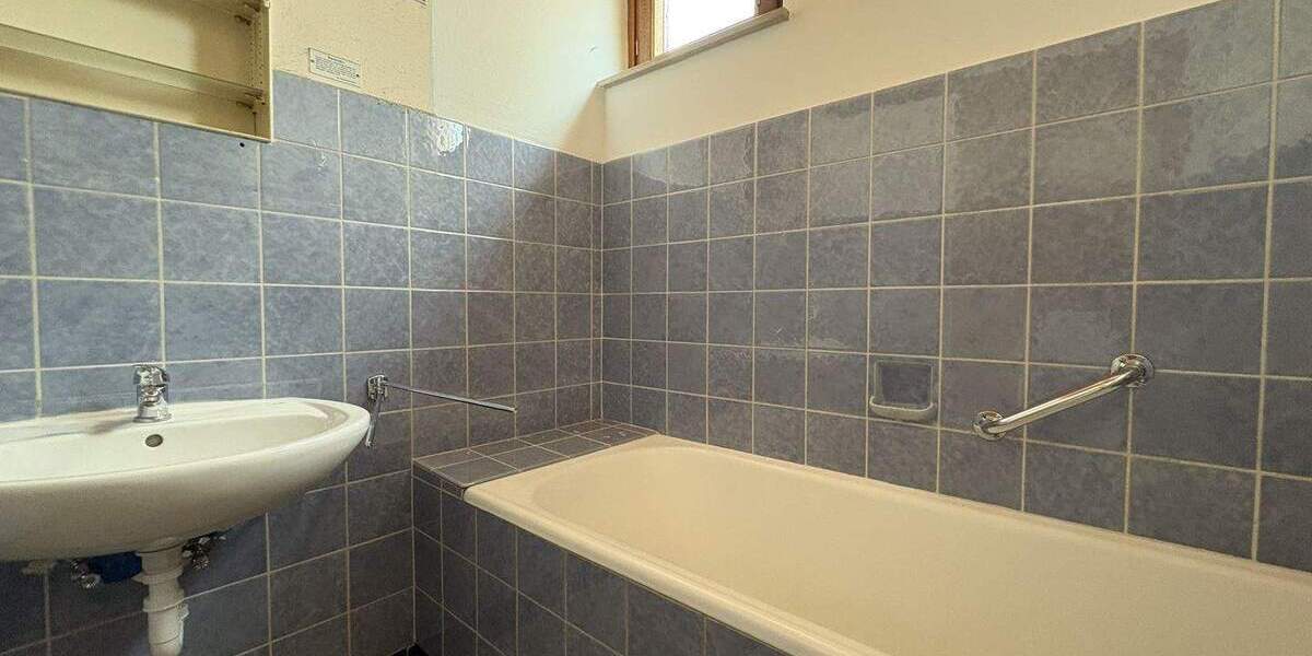 Mehrfamilienhaus, Wohnhaus Steinenbronn - 8 Zimmer, 155 m&sup2;, 690.000&euro; | Angebot:25748771