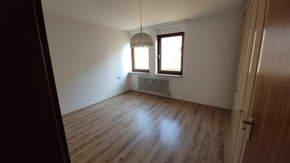 Etagenwohnung Sindelfingen - 3.5 Zimmer, 80 m&sup2;, 379.000&euro; | Angebot:26057048