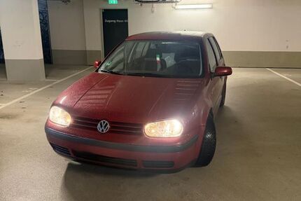 VW Golf 156.000 km 1.699 &euro; Böblingen 71034