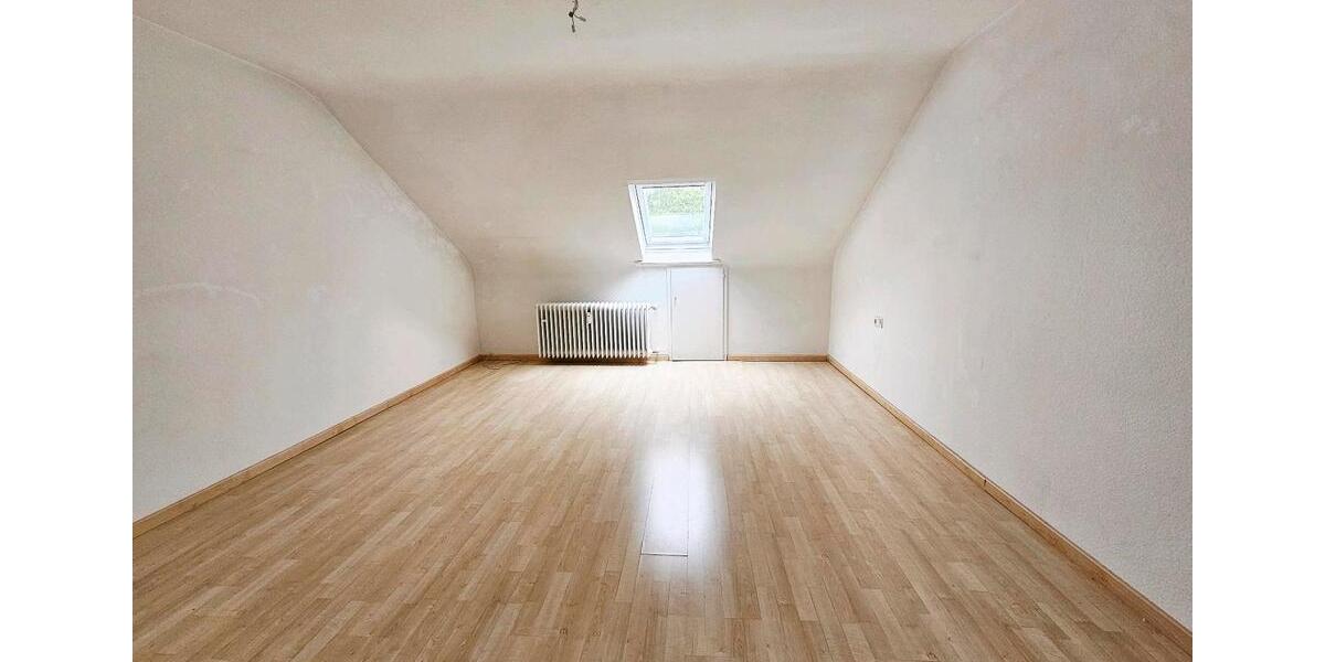 Dachgeschoßwohnung Reutlingen Orschel-Hagen - 3.5 Zimmer, 75 m&sup2;, 250.000&euro; | Angebot:27186860