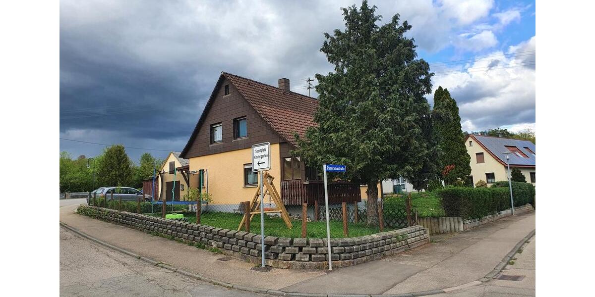 Einfamilienhaus Hechingen - 5 Zimmer, 143 m&sup2;, 370.000&euro; | Angebot:25962312