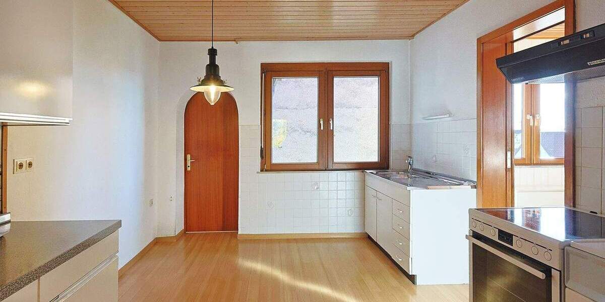 Einfamilienhaus Weil im Schönbuch - 9 Zimmer, 180 m&sup2;, 535.000&euro; | Angebot:25734457