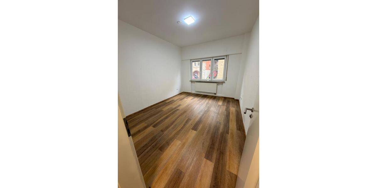 Erdgeschoßwohnung Stuttgart Lehen - 4 Zimmer, 114 m&sup2;, 550&euro; | Angebot:25963144