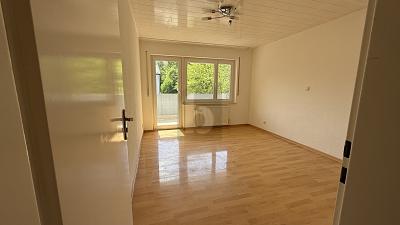 RUHIG GELEGEN, DIREKT AM WALD - Etagenwohnung Bad Urach | Angebot:27129204