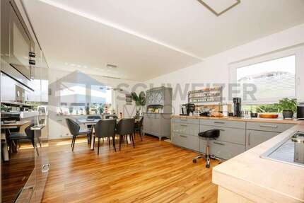 Haus Pfullingen - 8.5 Zimmer, 272 m&sup2;, 849.500&euro; | Angebot:27440164