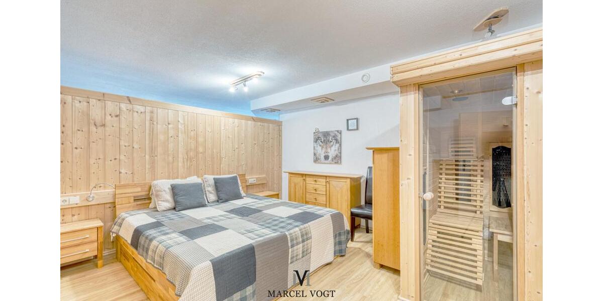 Einfamilienhaus Hülben - 8.5 Zimmer, 337 m&sup2;, 4.620&euro; | Angebot:23816966