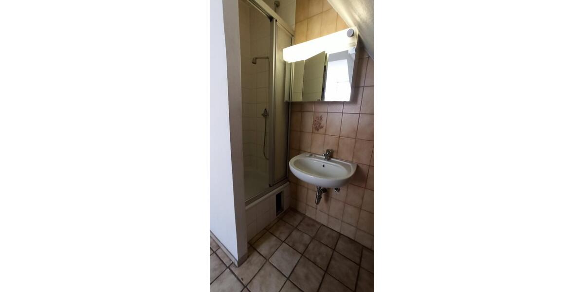 Dachgeschoßwohnung Stuttgart Stuttgart-Süd - 2.5 Zimmer, 70 m&sup2;, 259.000&euro; | Angebot:23589305