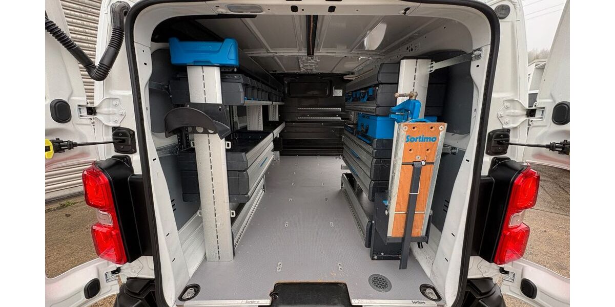 Opel Vivaro 61.790 km 18.900 &euro; Sindelfingen 71065