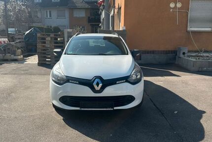 Renault Clio 147.590 km 4.700 &euro; Stuttgart 70435