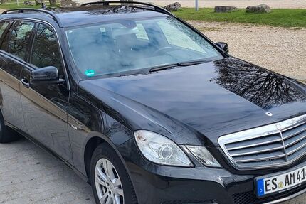 Mercedes-Benz 220 199.000 km 9.800 &euro; Owen 73277