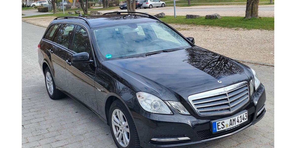 Mercedes-Benz 220 199.000 km 9.800 &euro; Owen 73277