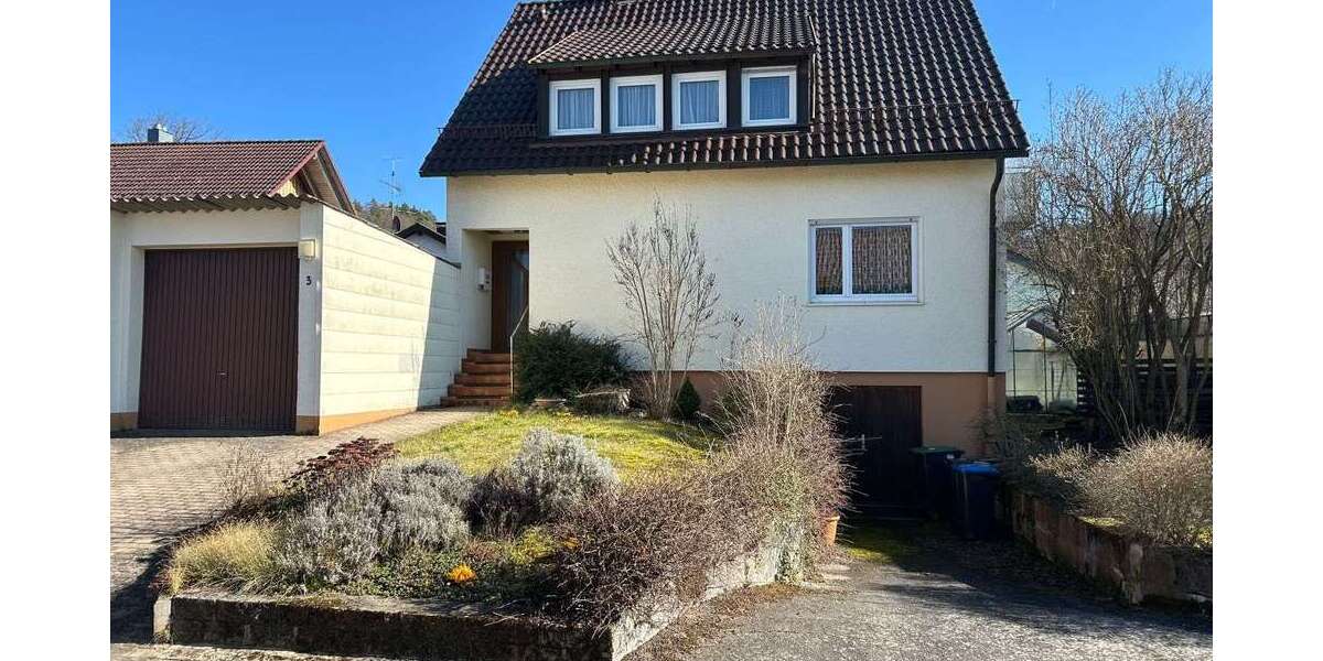 Einfamilienhaus Gärtringen - 6.5 Zimmer, 143 m&sup2;, 549.000&euro; | Angebot:24319937
