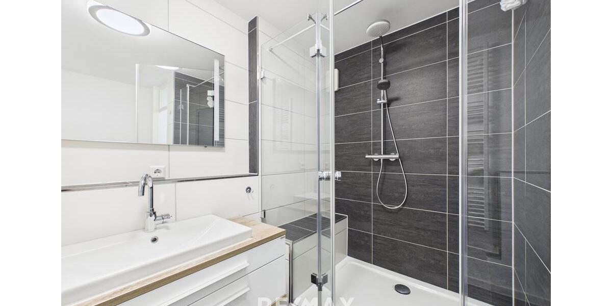 Etagenwohnung Sindelfingen Eichholz - 3 Zimmer, 86 m&sup2;, 1.300&euro; | Angebot:25812803