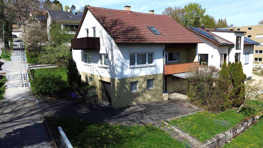 Einfamilienhaus Pfullingen - 6 Zimmer, 143 m&sup2;, 565.000&euro; | Angebot:26660976