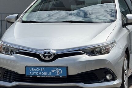 Toyota Auris 119.000 km 10.990 &euro; Reutlingen 72762